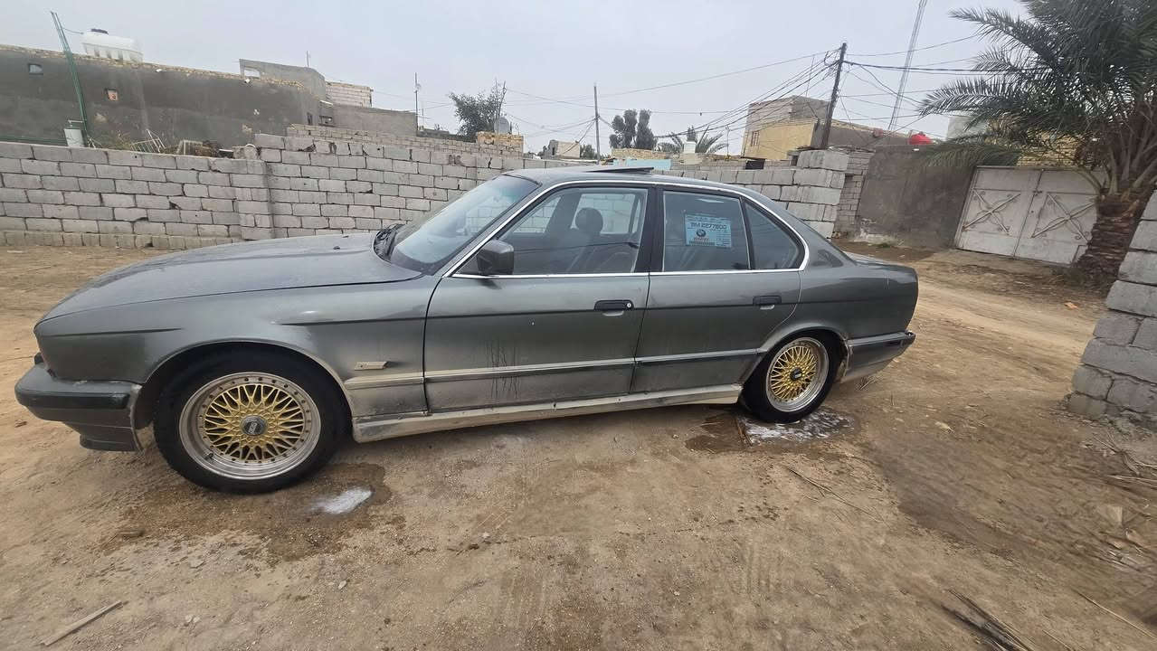 السلام عليكم بي ام موديل 1993/ 520  محرك مسكر فانوس كير محرك شرط صدر شرط
 دبل ارباك ستتم دمام  كهربائيات  رقم انبار  نكليزي  سنويه 31  بسمنا السعر 50 وبيها مجال 
:***********

مكان السياره /الديوانيه /دغاره
