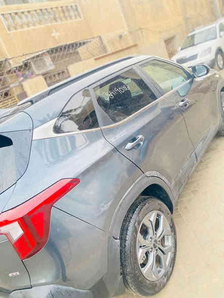 سلام عليكم 
كيا سيليتوز منفيس بأسمي 
موديل 2024 معروفه باقي المواصفات 
للاستفسار ***********
