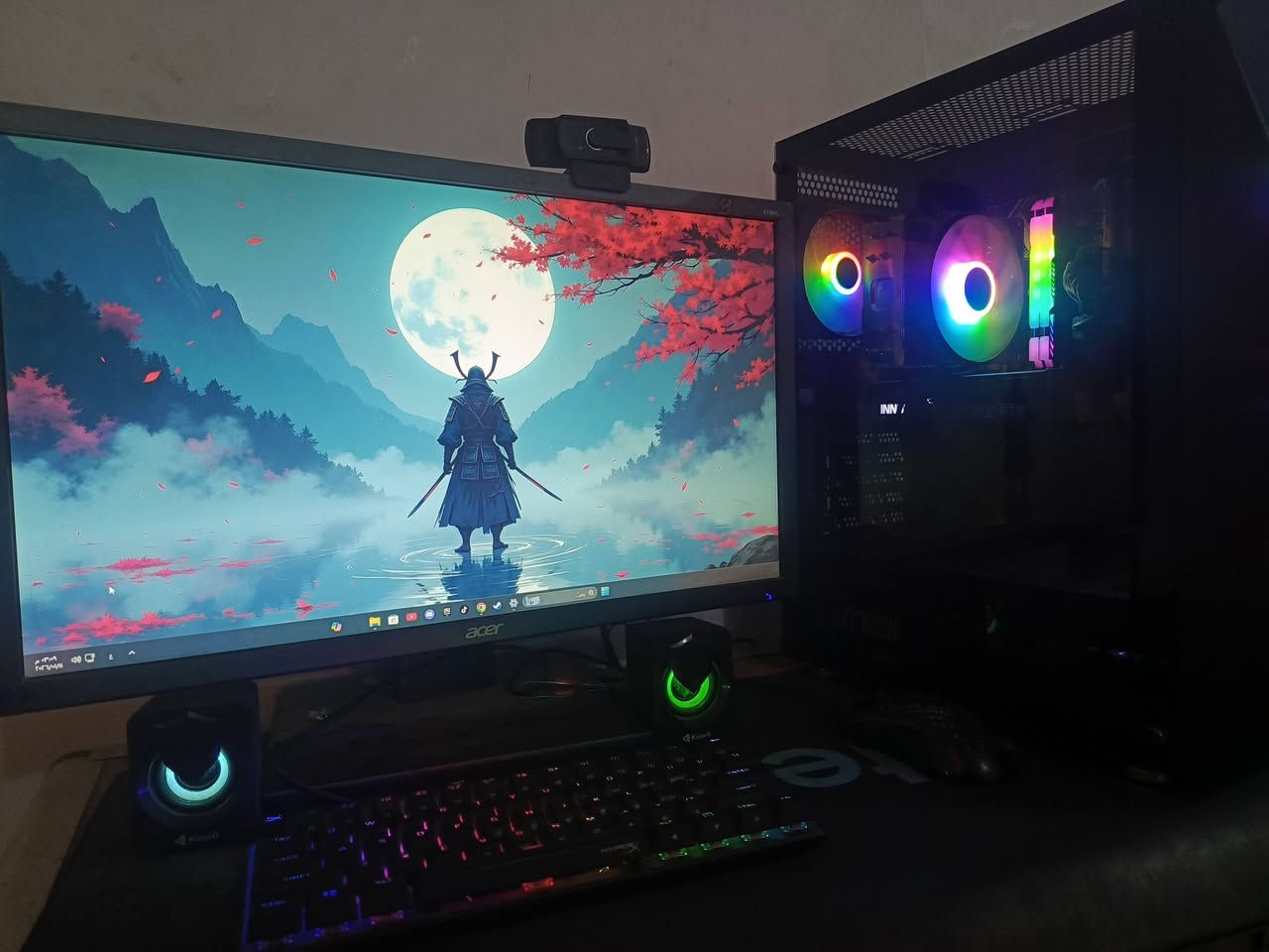 تجميعة كاملة للبيع 🖥️
🖥️ مواصفات الجهاز:

 • 🧠 المعالج: Intel Core i5-10400F (6 أنوية / 12 خيط)

 • 🎮 كرت الشاشة:  RTX 3060 12GB

 • 💾 الرام: 16GB DDR4 3200MHz 

 • 💽 التخزين:
  🔹 SSD 120GB
  🔹 M.2 120Gb
  🔹 HDD 500gb 

 • 🧩 اللوحة الأم: PRIME H510M
 
• 🔌 الباور سبلاي: 600w 

 • 💡 الكيس: GALAX RGB مع مراوح وإضاءة
 
• 🖥️ النظام: Windows 11 Pro 

🛠️  نظيف جداً من الداخل والخارج – بدون أي مشاكل

🎯 يشغل ألعاب مثل:
 • GTA V / Fivem ✅
 • Fortnite ✅
 • Warzone ✅
 • Valorant / PUBG ✅
 • التصميم والمونتاج 

  وياها شاشة من Acer 💻

FHD 
24 INSH
60HZ 

مع ماوس من رد دراكون 🖱️

و كيبورد ميكانيكي ⌨️

💰 السعر المطلوب: 850,000 دينار عراقي

📍 الموقع: [بغداد الشعب  ]

📞 للتواصل: [راسلني خاص أو ***********]
