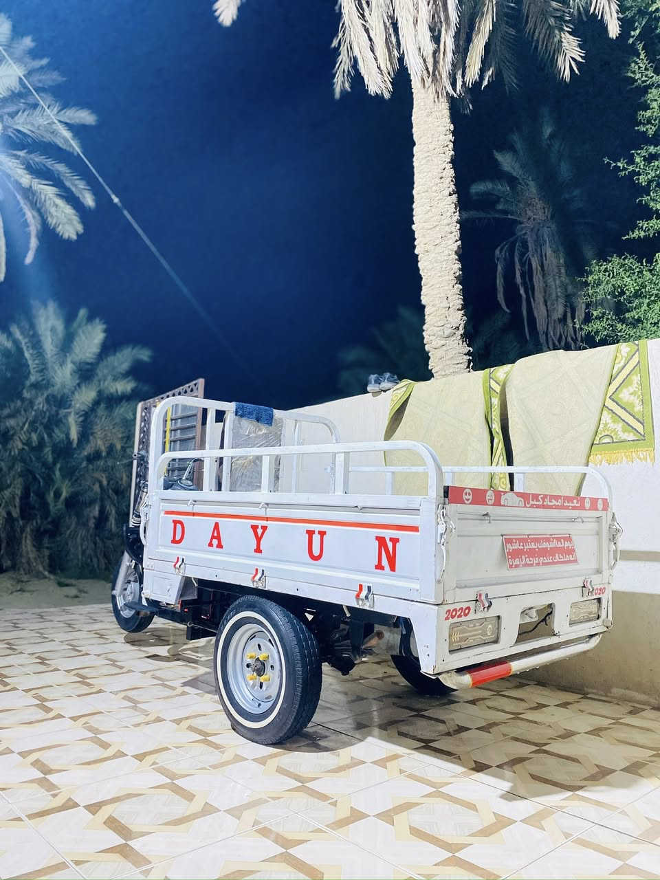 سلام عليكم ستوته للبيع مديل2020 اوراق اصولي غراض بس لبدي بي زروف شويه بل كاعيه كله جديد تواير جدد وياله ضفيره باتري كله جديد محرك ما مفتوح جديد ما ناقصه شي شراي يتصل سعر مليون وسبعميه وبيه مجال ***********بسوق شيوخ
