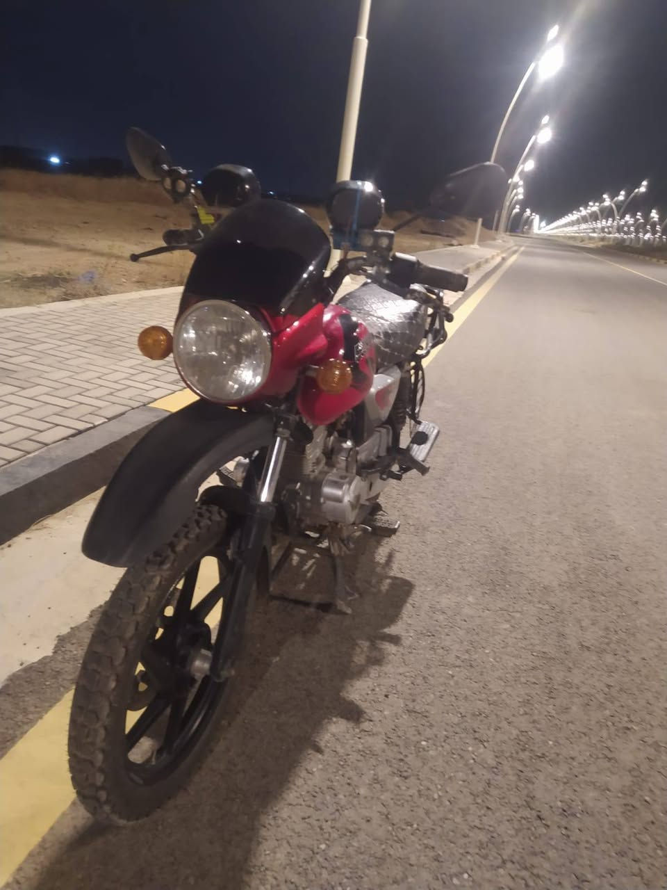 للبيع بوكسر موديل 23 مبدل محرك مال دايوان دراجه جديد شلعه ومعدل ✈️ اوراق كامله باقي عل لوحات وسنويه  📜 سعر 800 💵 العنوان سامراء حي الخضراء 📍 رقم الهاتف ☎️ ***********
