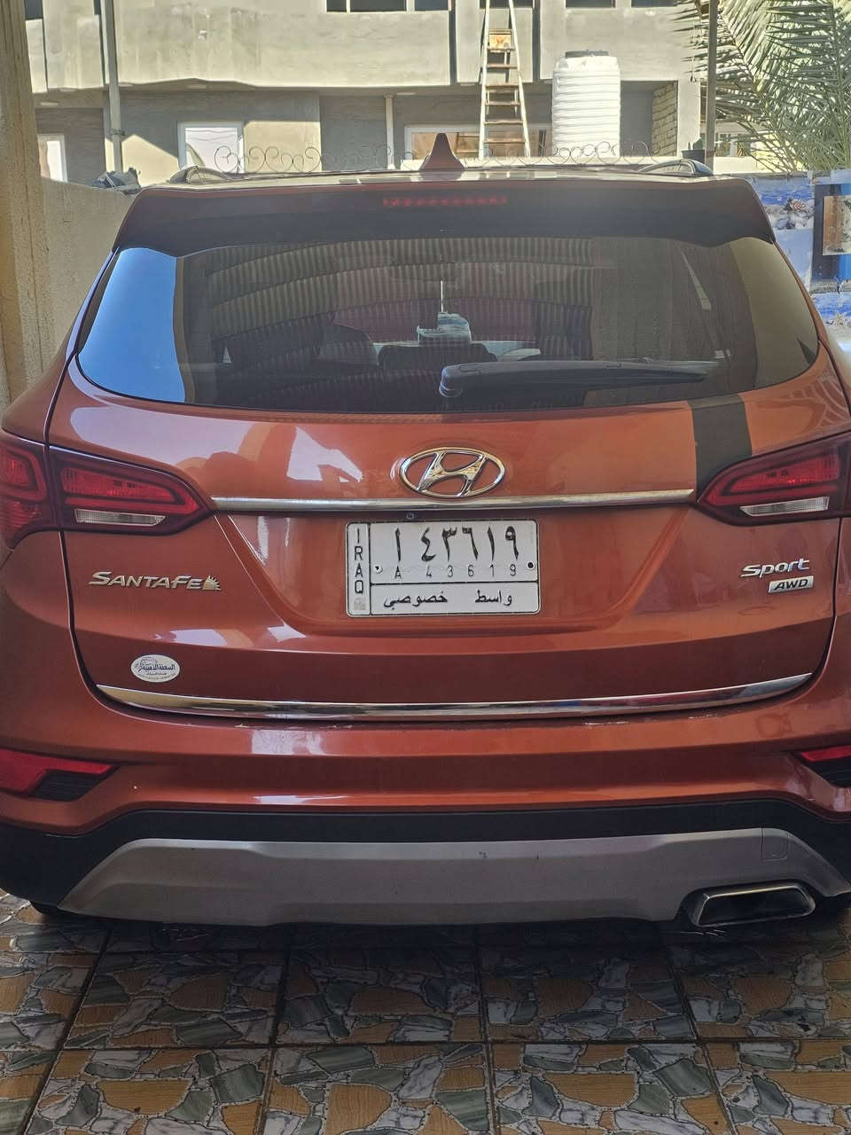 سلام عليكم من رخصة الادمن
سنتافي2017لون مشمشي مميز 
رقم واسط تحويل ثاني يوم 
سياره مكفوله ماعده باردات بالجاملغ الامامي جهة اليمين قليل 
سياره جديده معنى كلمة 
مال جناي 
سبير مانازل تايرات الشركه معى الكتلوكات الاصليه 
نضام سبورت دفع رباعي 
السعر ١٦٣ وبيها مجال حك الجيه مكان واسط الصويره 
***********  ملاحضة السياره وارد أمريكا اكلين
