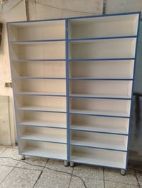 رفوف قطعتين عرض القطعة 75 سم عمق 20 سم ارتفاع 190 السعر 100 الف العنوا...