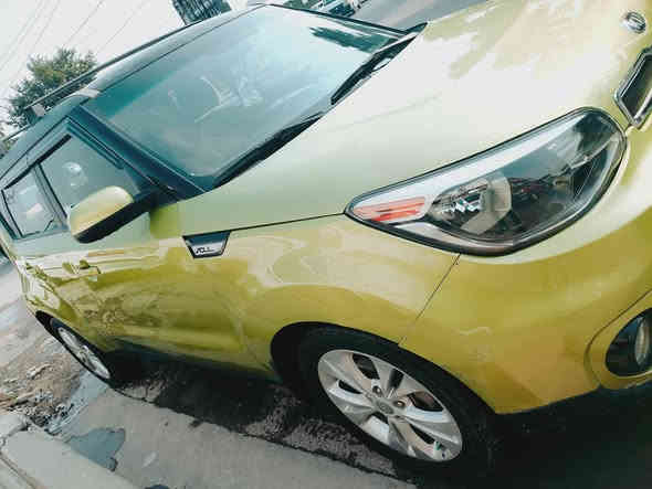 السلام عليكم
صول البيع موديل 14 
ورد ورد جملغ باب مامي فقط 
كير محرك تبريد مكينه كفاله عامه بلادي 
تخم تاير شواصي مكفولات بلادي 
دوخل نظيفه سياره حلو معنا الكمله بل عافيه ياخذها 
رقم بغداد مشروع وطني بسمي جديد تحويل ثاني يوم 
سعار سياره 98بي مجال شي بسيط 
العنوان بغداد بلديات نتصل وتدلل 
***********
