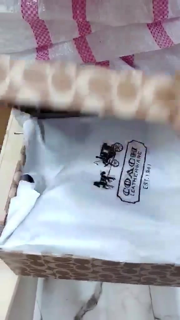ياالله عيني متوفر عدنة جنطة ماركة متوفر توصيل لجميع المحافظات العراق 🇮🇶


**إذا كنت صاحب هذا الإعلان وتريد حذفه لأي سبب، رجاءا أرسل رسالة إلى الدعم الفني**