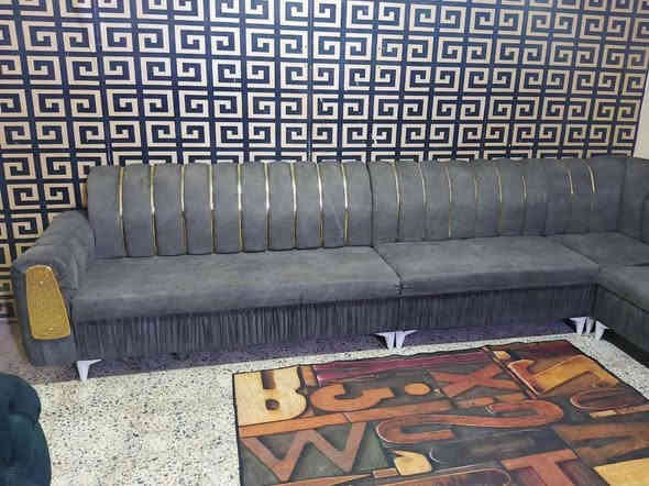 ديوان 11 مقعد للبيع نضيف بدون اي ضرر ب190 
‭***********‬
