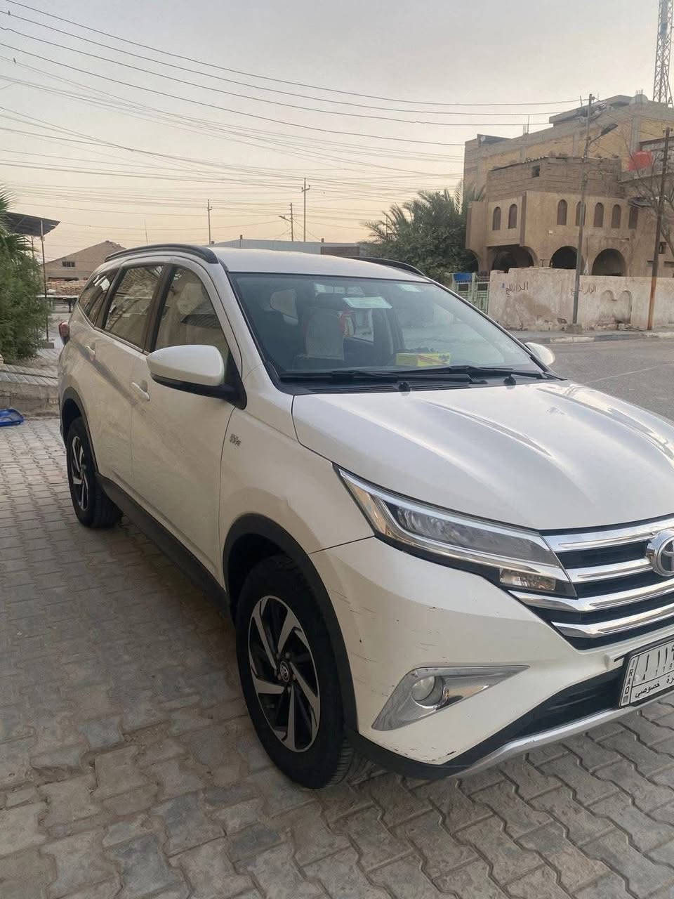 السلام عليكم 
 للبيع او مراوس تيوتا راش 2020 وكاله sas 
خليجي
رقم بصره بعد سبوع وتصير حره
7راكب 
مكينه1500vvt 
السياره بيها بارد بالبنيد والجاملغ والباب السايق
السعر 145وبيها مجال قليل 
العنوان البصره ابي الخصيب ***********
