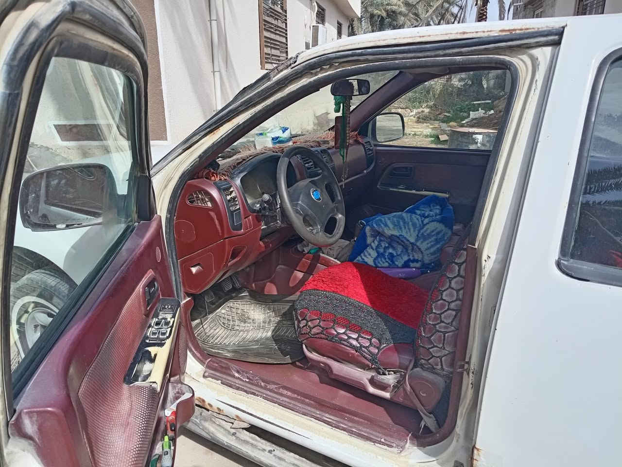 السلام عليكم
بيك اب موديل ٢٠١٣ سنويتها ساقطة وبأسمي 
كير ومحرك نظيفات
الكشر تجي وتشوف
عنوانها كربلاء الحر منطقة الجمالية
للاستفسار
***********
