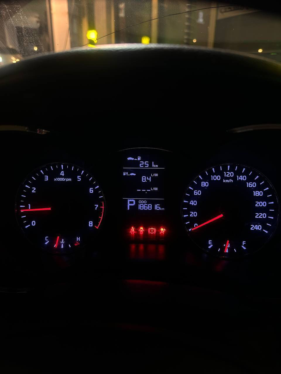 السلام عليكم 
سيراتو 15 خليجي رقم بغداد 
السيارة صبغ عام مكفولة من الكص
محرك مجفت شغل مضبوط كير كفالة
مكانها بغداد سعرها 82 وبي مجال
للتواصل *********** بغداد, العراق
