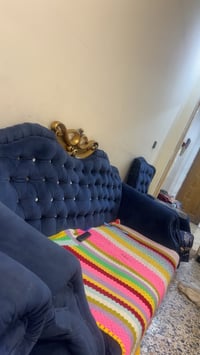 كنب • صالون
