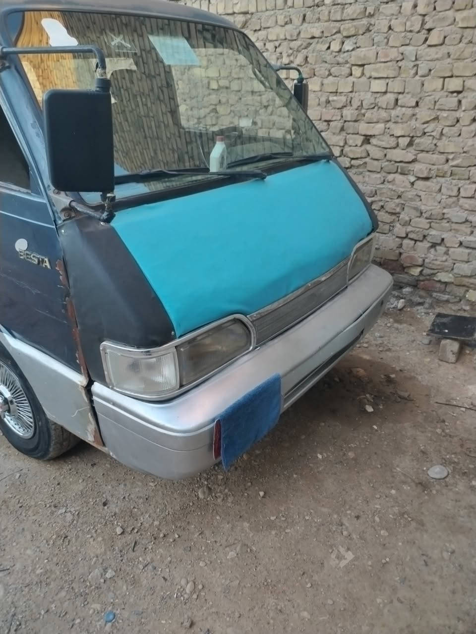سلام عليكم سياره لكيه بسه موديل 94 مكينه كبيره كسن خير من لله شواصي بس واحد محمر  وقمه بغداد مكان سياره بلكوت وهاذا رقمي ***********  سعره 20 ورقه وبيه مجال  تريد تحويل تريد وكاله
