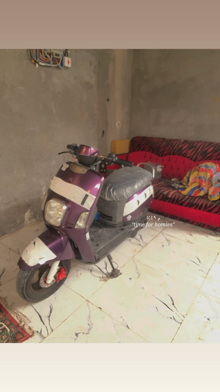 السلام عليكم 
ماكس بوليس ١٢٠
دراجه شغاله من طول ل طول لايت عالي ناصي 
صطب كلشي شغال مكينه ما مفتوحه جيب وياك مصلح و تعال 
ما مفتوحه بلاديه دراجه كامله مكاني البصره فقط واسب عندي 
*********** سعر ٨٠٠ بيه مجال قليل @إشارة
