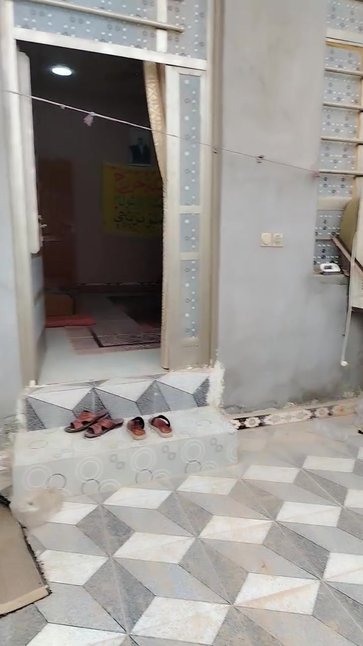 بيت للبيع مساحه 100متر طابقين بالجزء الثالث الأميري العنوان التحرير الحولي الزراعي للاستفسار الاتصال ***********
