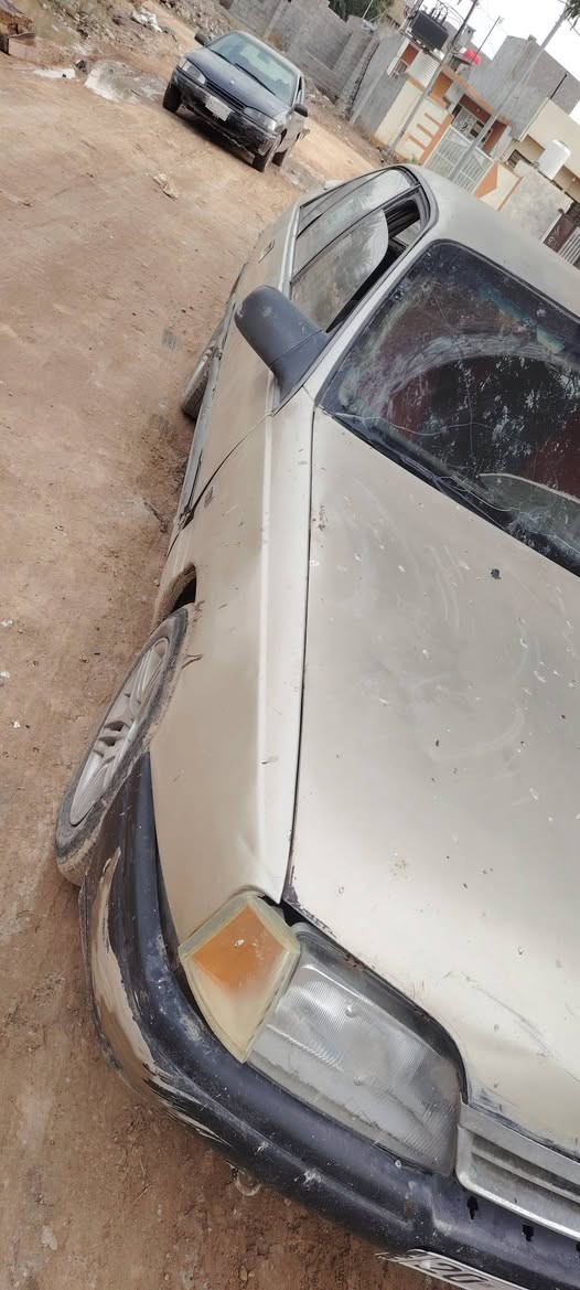 السلام عليكم اوبل اوميكاا موديل ٨٩ رقم ديالى جديد سنويه لل٣٠ كهربائياتها كامله مكينه وكير خير من الله سعرر ١٧ وبيها مجال مكان بعقوبه للاتصال ***********
