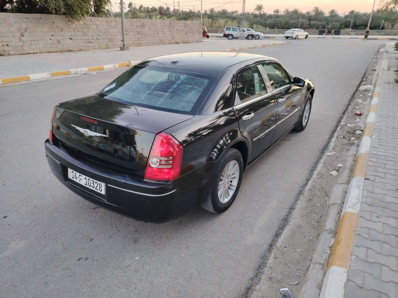 اوباما موديل 2009 اصل يو بي أس جبير
مكينه 3500 اصلل

كير مكينه حداديه تخم تاير تبريد+تدفئه كفاله 

لغود شواصي برانكيتات كفاله

السياره مكفوله من العيوب الشرعيه والضربه القويه والسياره مكفوله من الضربه

رقم بصره انكليزي مشروع وطني تحويل بكل لمحافظات هزه جديده سنويه جديده بأسمي

السياره بيها رشات صبغ ابيع حزام 

كشنات جلد شاشه تاب مضخم صوت منضومه لايت زنون كامله كشنات كهرباء تشغيل عن بعد

وشرط السياره بيها كير ومكينه حاويه كارتون 

العنوان واسط 

السعر 103 وبيها مجال بسيط حكك الجيه 

‭٠٧٨٧ ١١١ ٣٠٩٧
