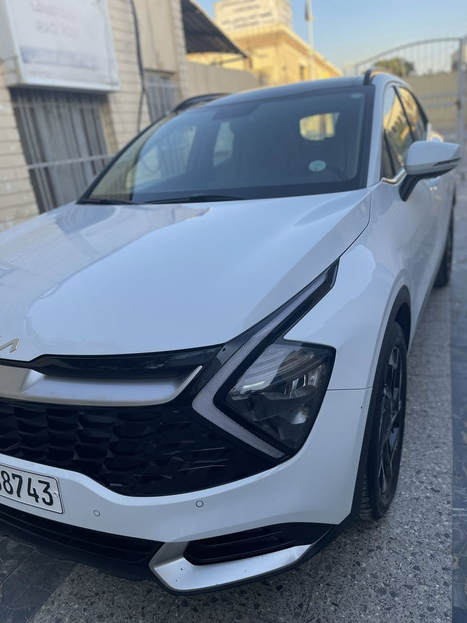 كيا سبورتاج ٢٠٢٣ خليجية وكالة نم اكدال رقم اربيل ماشيه ٤٥ الف فول مواصفات موضحه بالصور بيه طخه بسيطه بالباب الخلفي و شخطين بالبنيد موضحه بالصور مكانه البلديات بغداد للاستفسار *********** سعره ٢٢٠ ورقه بيه مجال بسيط
