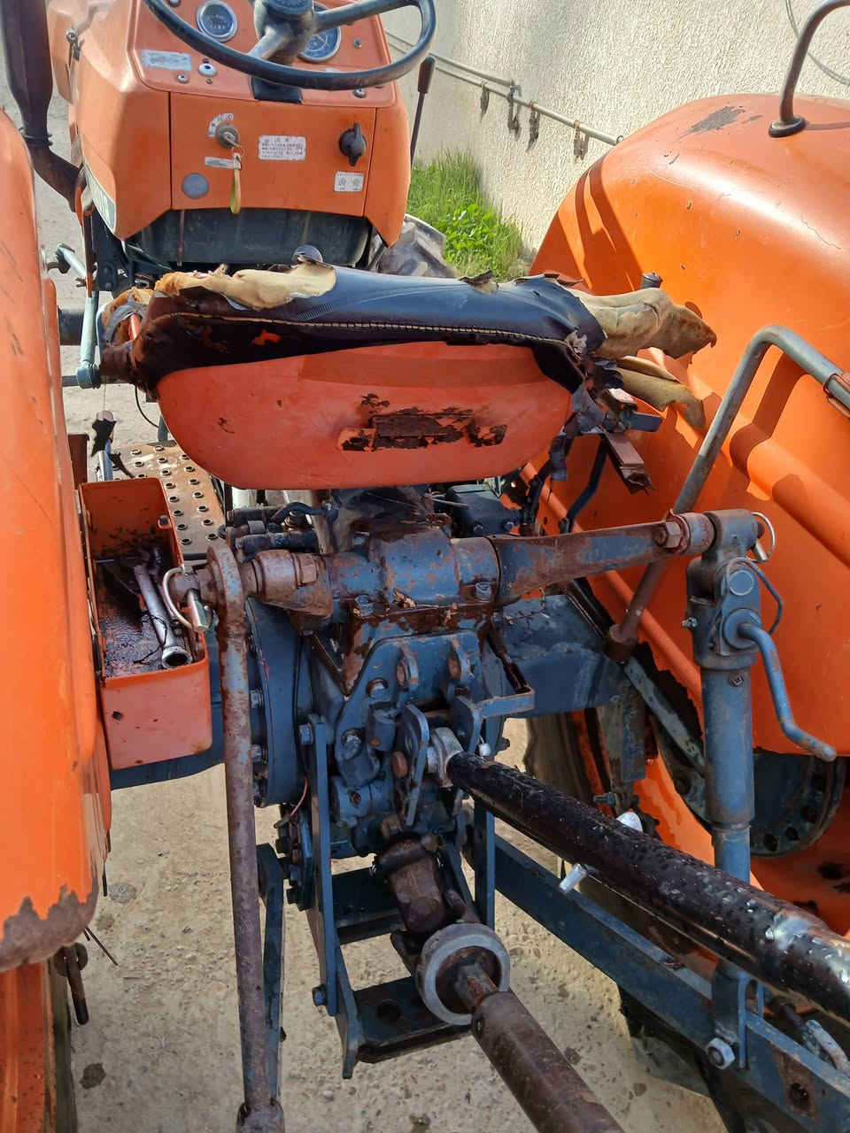 مكينه كابوته اربعه بستم جديده مشتقله ١٣٠٠ ساعه فقط دبل اكسل ابلادي الملحقات رفاسه فقط
العنوان الطارميه زور قرب شركت ابن سينا قرب جامع الاسراء والمعراج 
الاستفسار  اتصل على الارقام التاليه 
***********
***********
