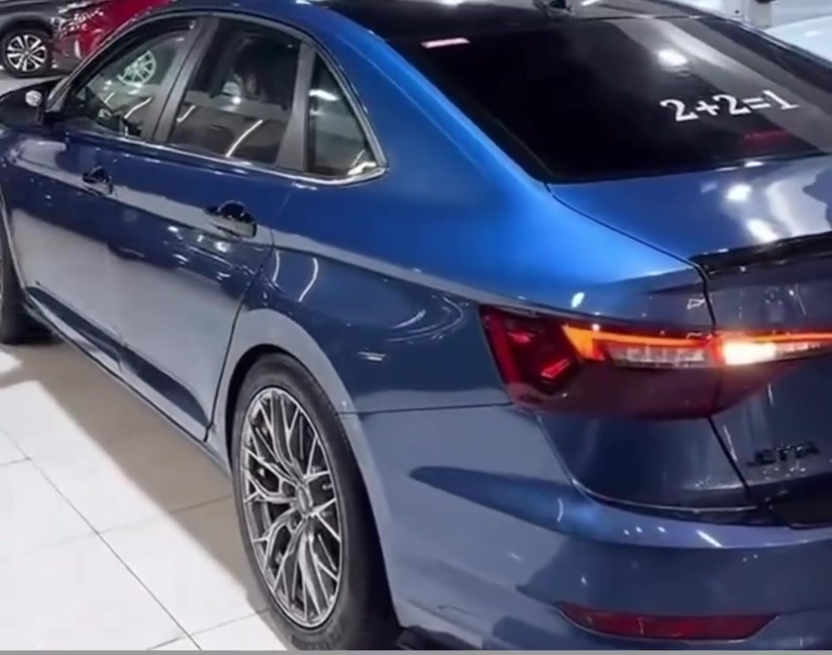 Volkswagen jeeta 2020 
مواصفات s

هزة وسنوية جديدة 

بدون دواخل كفاله لغود وشواصي وكير ومحرك وتبريد على وضع الشركة 

كيج الكتروني وعادي 

هاند بريك بصمة 

 اوتو ستارت auto start

اوتو ستوب auto stop

رادار مانع اصطدام 

نظام Eco. Normal. Sport 

ويل sport 

سستم كزوز رياضي بصمتين 

ابل كار وايرلس

كامرا 

هاند بريك بصمة 

السيارة حادثها باب السائق مبدل وكاله وجزء من الباقي الخلفي صبغ
بيها كلير من امريكا بالقماره بدون تكم 

هذا رقم الشاصي 

3VWCB7BU2LM031510

السعر 120 وبيها مجال 
 ***********

