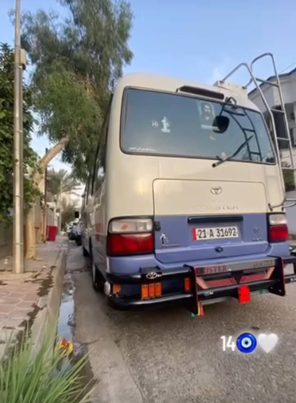 سلام عليكم كوستر للبيع سياره كامل جاهز سياره غاز رسمي للااستفسار 2014
***********
