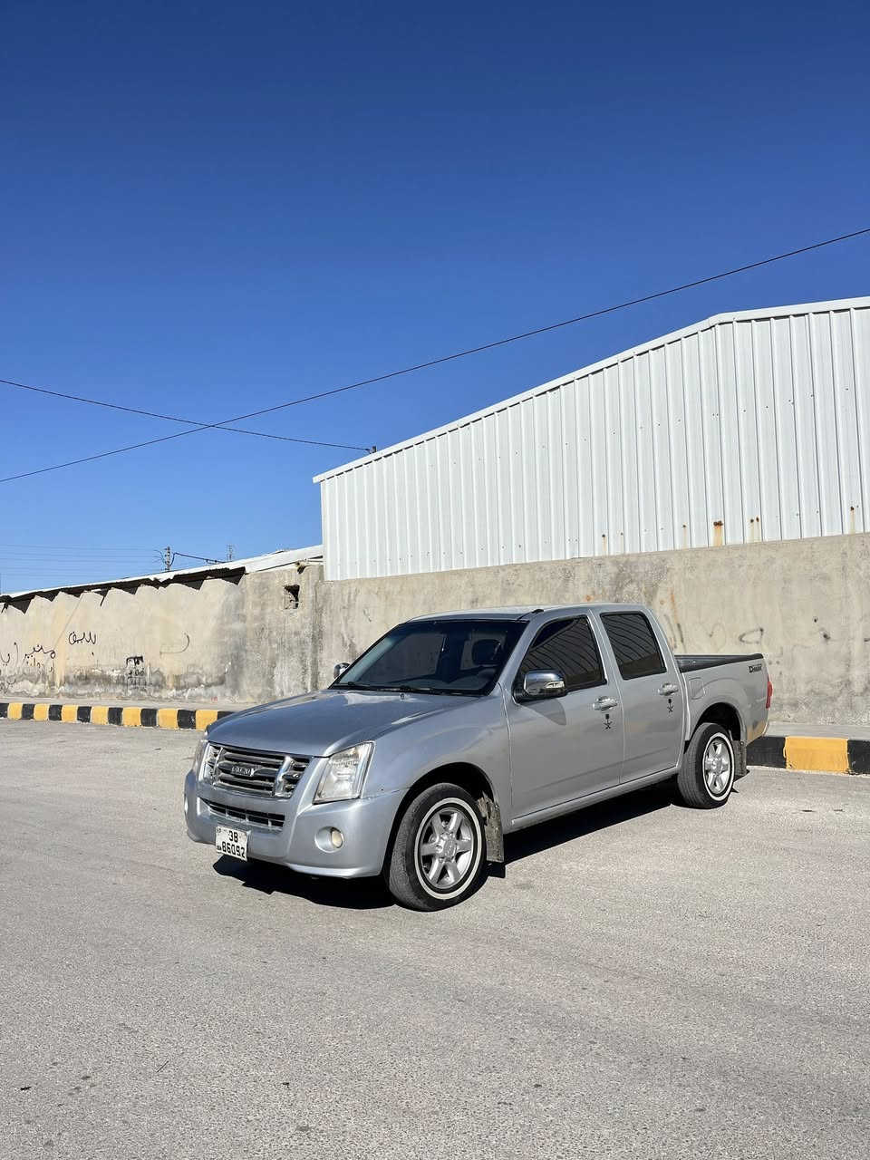 بكم اسوزو ديماكس موديل 2007 بحالة الشركة (Ls) اصلي
فحصه ثنين جيد ثنين قصعات باعتبار فحص كامل 
ماتور 2500 تيربو وكاااااااااااااالة ✈️✈️✈️✈️✈️
قير بككس وكاااااااااااااااالة 
مكنيك وكااااااااااااااااااالة مش بحاجة إلى اي صيانة 
مشيه الشركة ✈️✈️✈️✈️✈️✈️✈️
دهان 100/100 وكاااااااااااااااالة 
غرفة الشركة وكااااااااااالة 
مكيف حامي بارد 100/100🔥🔥🔥❄️❄️❄️
جنط الشركة الصلي وكااااااااااااااالة
كوشوك خط وكاااااااااااااااااالة
البيكم من حض القناااا الله يبارك الصاحب النصيب 
الموقع المفرق مغير السرحان 
إلاتصال. 0772129772.


**إذا كنت صاحب هذا الإعلان وتريد حذفه لأي سبب، رجاءا أرسل رسالة إلى الدعم الفني**