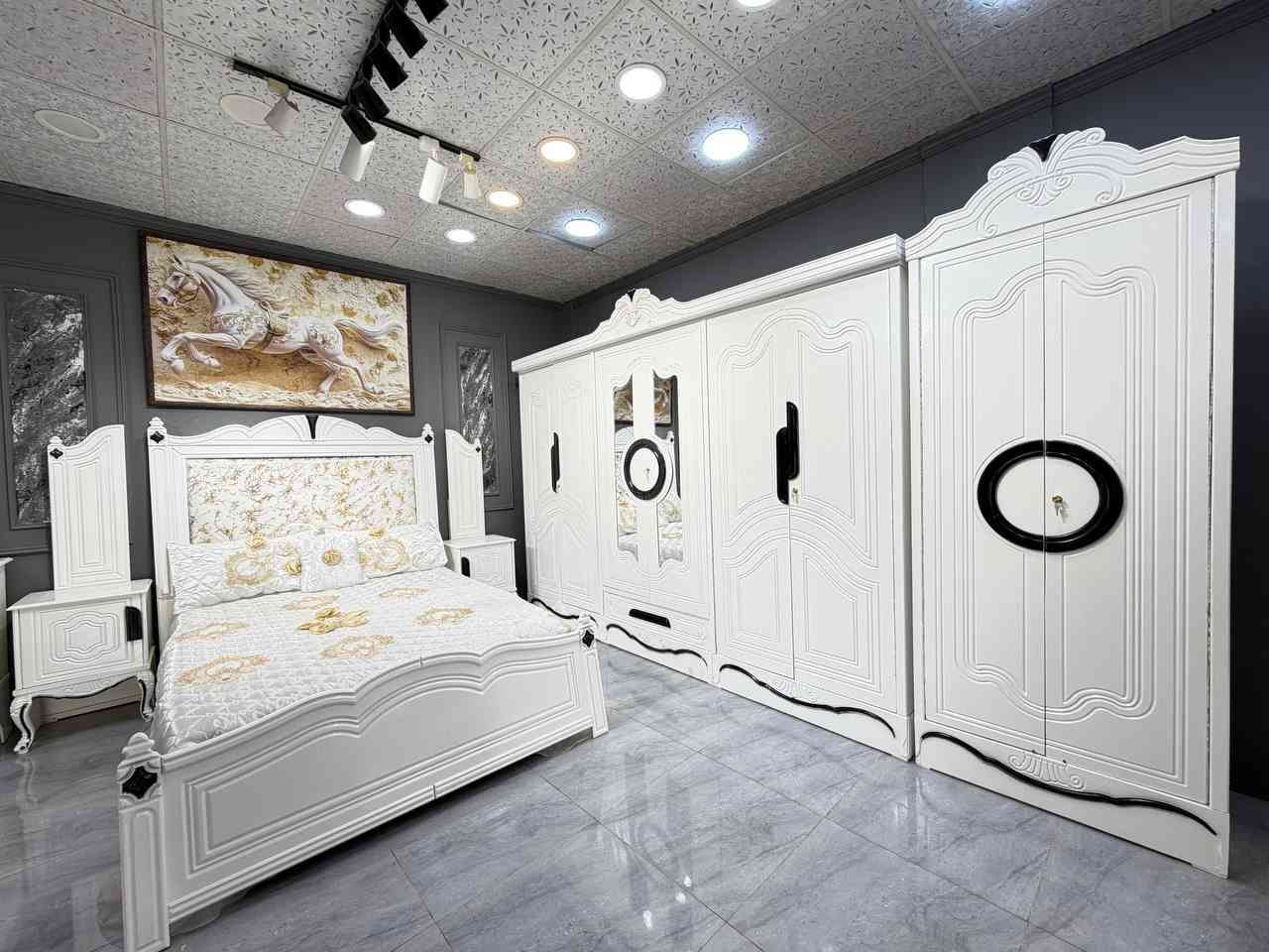 ٩٧٥
السعر // 975

🔅تفاصيل الغرفة المرمري  ....

خارج ٤ملم ام دي اف 🔺
وداخل معاكس ٣ملم 
صبغ حراري  درجة اولى 

عدد القطع  ٧ قطع 😍
🔺1 //جرباية  قياس  ١٦٠ × ٢٠٠ 
🔺//ميز جانبي ايسر قياس ٥٠
🔺2// وميز  جانبي  قياس ٥٠
🔺3// زاوية ارتفاع مترين عرض ٨٠
🔺4// وميز بلازمه  
🔺5//وميز مراية ارتفاع مترين عرض ١٢٠
🔺6// وكنتور ٦ باب  ارتفاع مترين و١٥ طول ٣ متر و١٥

القطعه الثامنة حسب الطلب شازلون
سعرها ٥٠ الف ❤️

(توصيل مجاني مركز بغداد )
التوصيل يشمل الشد مجاني 🔥
(اطراف ٥٠)
باقي المحافضات حسب البعد
شازلون سعرها ٥٠ الف
شازلون مخزن ٧٥


**إذا كنت صاحب هذا الإعلان وتريد حذفه لأي سبب، رجاءا أرسل رسالة إلى الدعم الفني**