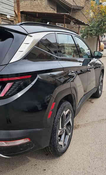 السلام عليكم
للبيع سيارة هيونداي توسان 2022 

المواصفات

وارد امريكي .. 

فول 1/1  HTRAC

شاشة دجيتال 

كاميرا 360 امامي خلفي 

كاميرا بالمري جانبية 

رادارات امامية خلفية جانبية 

فتحه سقف بانوراما بالكامل

مثبت سرعة 

تحكمات ستيرن 

شفتات ستيرن 

محرك 2500  GDi

مقاعد جلد تحكم كهرباء 

تدفئة  وتبريد المقاعد الامامية 

قطعتين تبريد 

تدفئة المقاعد الخلفية 

وضعيات قيادة  ( 4 ) متغيرة 

عدادات دجيتال 

كير لمس بيانو

ويل كب  حجم ( 19 )

لايت زينون 4 عدسات

الممشى  43   الف  كيلو متر  

السعر  :175$  وبيها مجال 

السيارة بأسمي .. تحويل مباشر  .. بغداد ..حي اور ..ام الكبر والغزلان .. هاتف ***********
