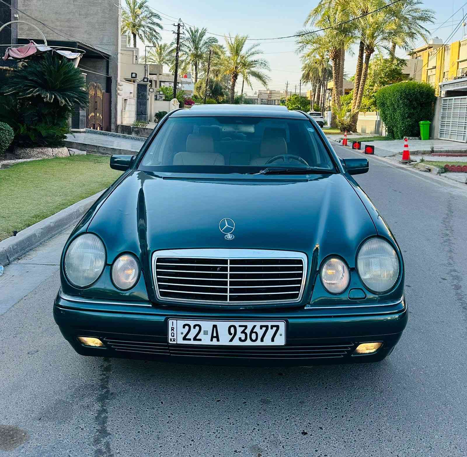 سلام عليكم
للبيع مارسيدس ام عيون 320 موديل 1996 

مكينه V6 سته سلندر

كير اوتماتيك D4

سياره فول فتحه جام كهرباء كشنات جلد 

داخل بيجي معروفه مواصفاتها. 

تخم تاير جديد صدر خلفي جديد الأمامي بي مشط يرادله تبديل بي نضوخ. فقط

وبيها تبريد عاطل منضومه كامله بيها نقص بوري جايبه بس شده. صبغ عام ضرر جومله ايمن شاصي لغد مكفول 

كهربائيات سياره كلها شغاله. رقم اربيل دولي هزه جديده

سعر 65وبيه مجال العنوان بغداد السيديه حي العلام /*********** ابو علي
