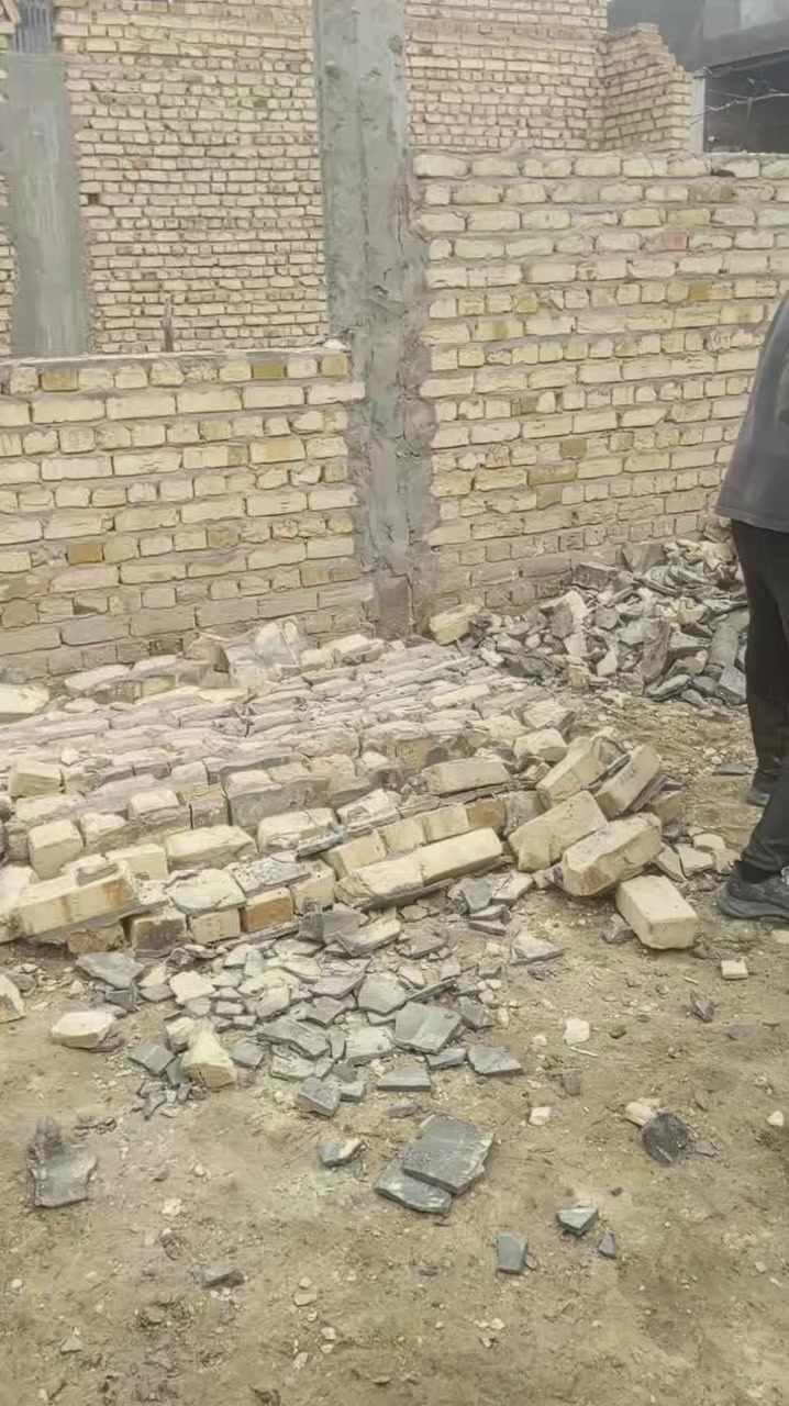 جزء من اعمالنه مستعدون الكافة الاعمال تفليش تكشير البيوت تدخيل وفرش سبيس وحدل وقلع ارضيات من الكاشي تزفيت الارباطات صب باتلو لنتن الاتصال على الرقم ***********
