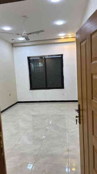 سلام عليكم توفر بيت حديث 3 غرف نوم وصاله ومطبخ وحمام منطقة الدورة حي دجلة مساحة 100 م
للاستفسار الاتصال عالرقم 
***********
