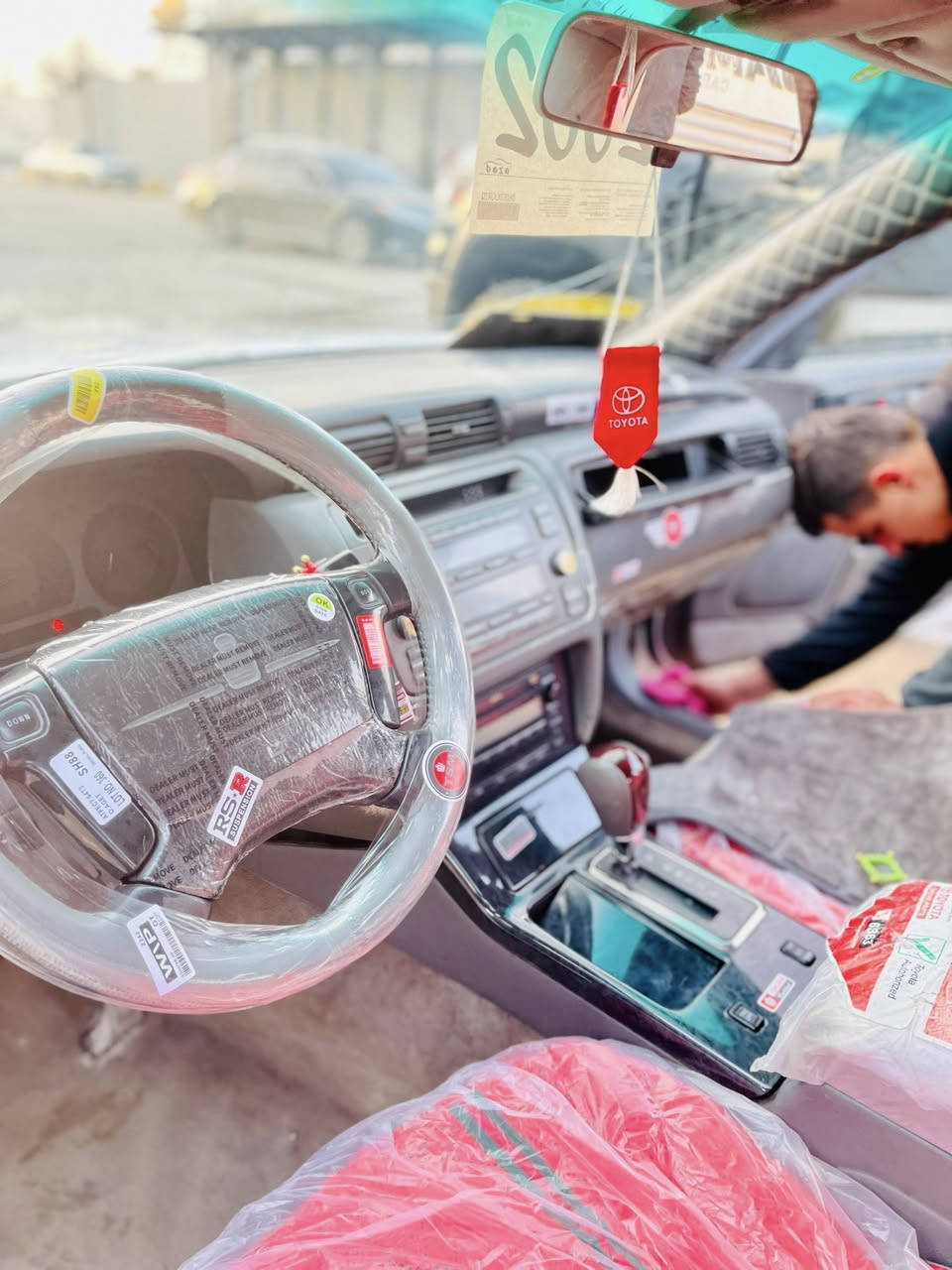 مەلیکە بڕاوە 2001

دو دوگمە مەکینە D4175
سوکان کارەبا 
ئاوینە کارەبا
یک کوشن کارەبا
دەشبڵ نەجەف ناو بۆر
پیش و دوا عادی
تەبرید سارد و گەرم و تەجیل و سماعە دەرەجە یەک
چوار تایە و ویلی تازە
پیش و دوای تازە
گێڕ و مەکینە و ئەکسلی بەشەرت چرکەی تیا نیە

بەشەرتی ئەوەی بەقەد سەنیەک بەنزین ئەخوات👍❤️

دەعم و لیدراو چاڵو و چۆڵ و شوختی نیەهەیکەلی دەعامی پیشەوەی نەبێت
کامل جایزە و لێدە و لێخورە مشتەری نیت سەرم مەیەشینە 
توخوا 

سعر ۳٦ ومەجال
شوین سلێمانی
***********
