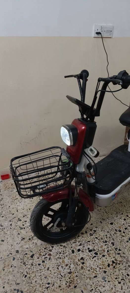 السلام عليكم ماطور شحن جديد مستخدم شهر مكاني بالقوصيات السعر 200  ‏‪***********‬‏
