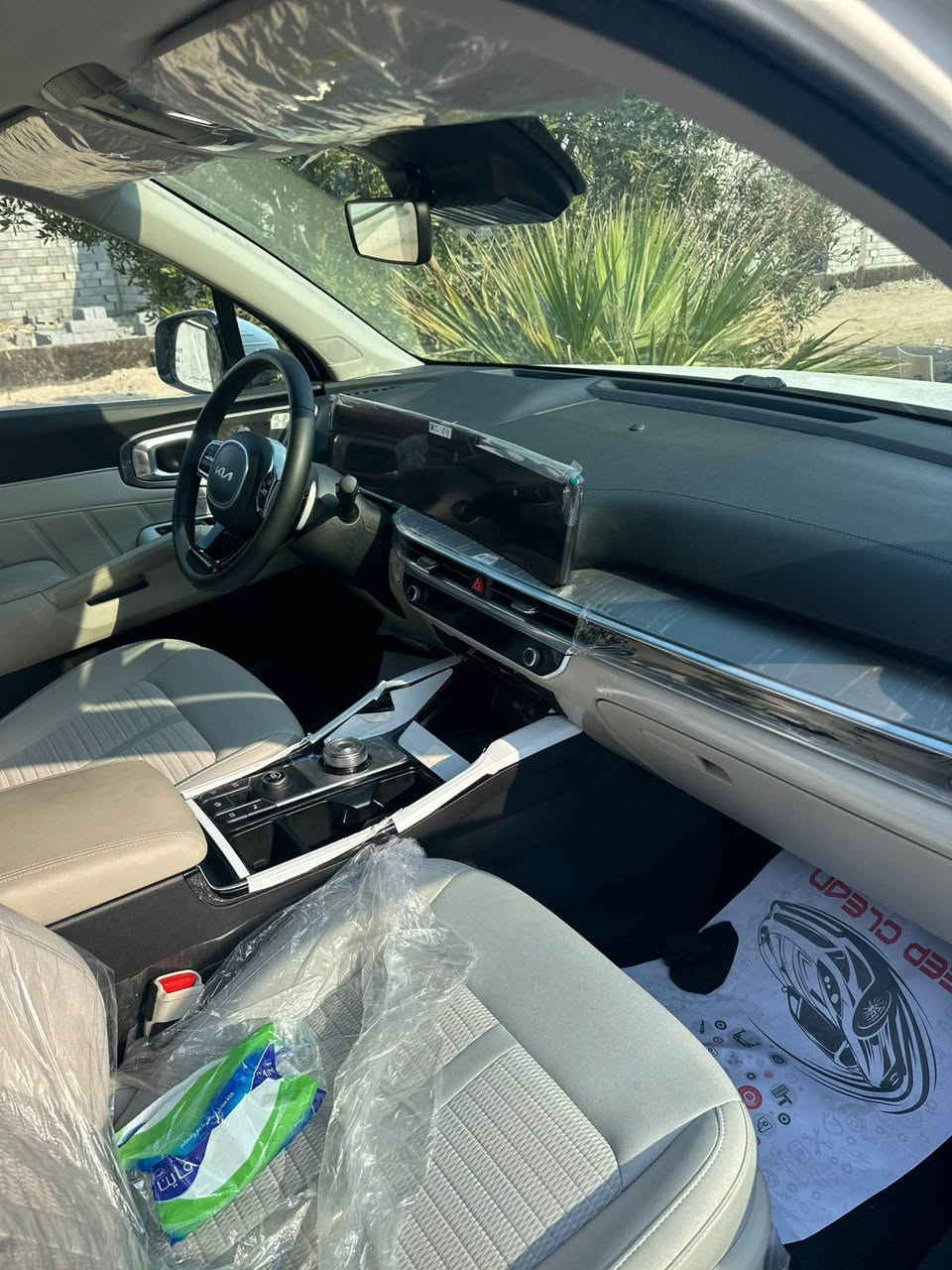 سورنتوا موديل 2025 ضمان كيا الدوليه ٥ سنوات
رقم بصرة
مواصفات:
داتا شو
تتقدم وترجع ع البصمه
اربع كامرات
٣٦٠ درجه حساسات امامي وخلفي ومحيط السياره بالكامل
ماشيه ٧ الالف كيلو
توقف ذاتي عند الرجوع للخلف
رادار توقف عن الاصدام 
عدسه ليزريه مع كامرا في العينه عند الاتجاهات تشتغل 
سعره ٣٣٥ بيه مجال قليل
الهاتف *********** البصرة, العراق
