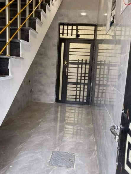 ✅الشقق كله مجره او المحل ماجر 
#اسلام_عليكم_عماره_تجاريه_للبيع_100متر_واجه6اوربع _اونزال 16)))) تحتوي على 3شقق +محل كبير

الشقه الطابق الرضي تتكون من غرفه.نوم1سويت+صاله هيه مطبغ+حمام))الشقه طابق الثاني تحتوي على 2غرف نوم+صاله+مطبغ+صحياته+الشقه الطابق الثالث صاله كبيره+غرفه نوم1))المحل مجر اب 250الف 

وارده الشعري مليون او350الف العنوان بغداد الدوره حي دجله مربع الذهبي العماره كله اماجره ***********((***********
