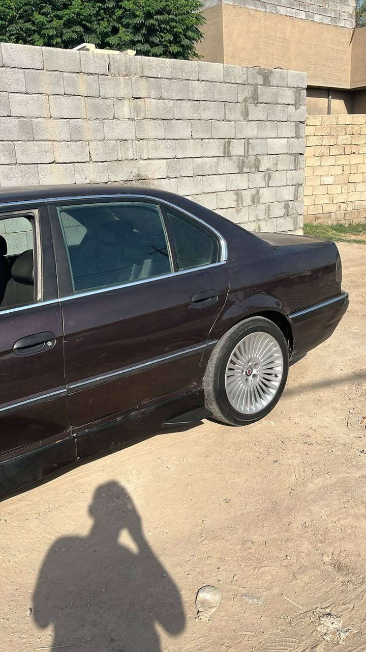السلام عليكم
كاسحة للبيع

مكانها الأنبار قضاء الحبانيه 

محرك 40 بلاد

موديل 96

اللون عنابي
رقم صلاح الدين مميز 

السيارة نظيفة وما معمرة

كير محرك اكسل شاصي كهربائيات مكفولات

حدادية امامي خلفي جديدة 

تحكم ستيرن شغال

صندوق شفط سيدي جنجر

كشنات أمامي تحكم كهرباء وخزن

ويل هامان

باتري 100 أمبير جديد اليوم شده

ومعروفة مواصفات الخفاش

السيارة مالت صاحبي وكلفني انشرهه

السيارة معروضه 65 وبيها شويه مجال

وهذا سعر مال بيع وكلش معقول

رقم صاحب السيارة

***********

