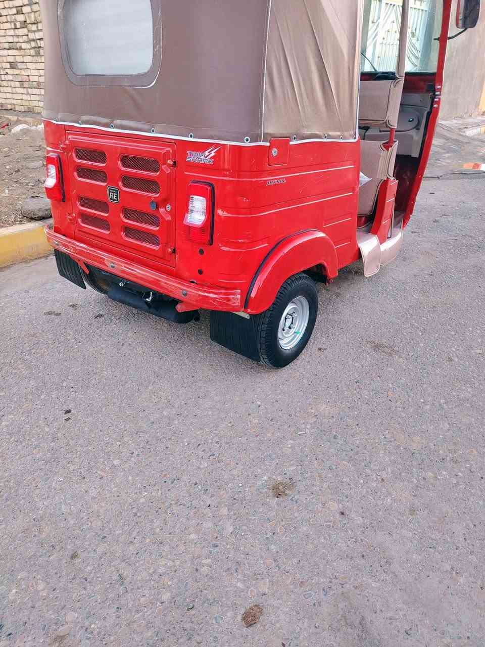 تكتك لبيع موديل 20 شهر 12 رقم وسنويه تكتك نضيفه وحلوه مكفوله ما عده طخات بصيطه ومكينه لا تنيقيص ولا تبخير ناعمه كبل الشارع بيه فراش دوشمه تخم تاير جبلي ستدات جادر جديد   مكان ميسان قضا المجر الستفسار تصل علا رقم 📱 ***********. ***********
