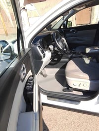 سورنتو البيع موديل 2023فول موصفات بس من عده بنيرامه سعر سياره 300 ورقه...