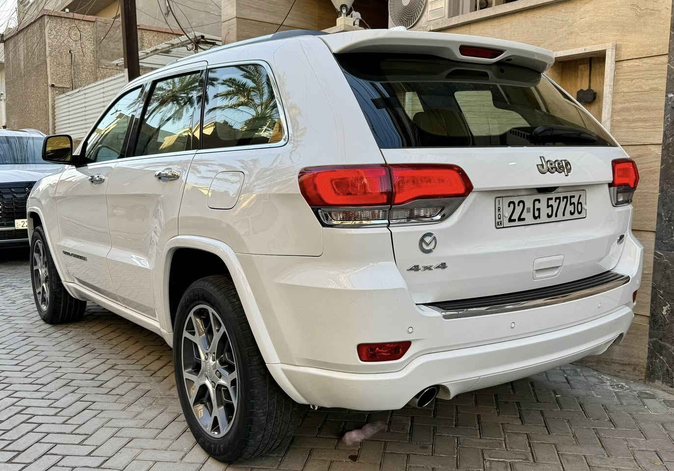 السلام عليكم جيب اوفرلاند 2019 خليجي جديدة  جداً فول مواصفات 3 شاشات جكات حساس امامي خلفي فور ويل بانوراما كشنات حار بارد رادار جانبي نقطة عمياء مراية شفط داخل بيجي وجوزي سيارة نضيفة بشكل داخل جديد جداً ماشية 71 الف ميل رقم اربيل مكانها بغداد ( بيها فقط مكانين بارد مكفول من صبغ وتبديل والحادث ) 
رقمي ***********
