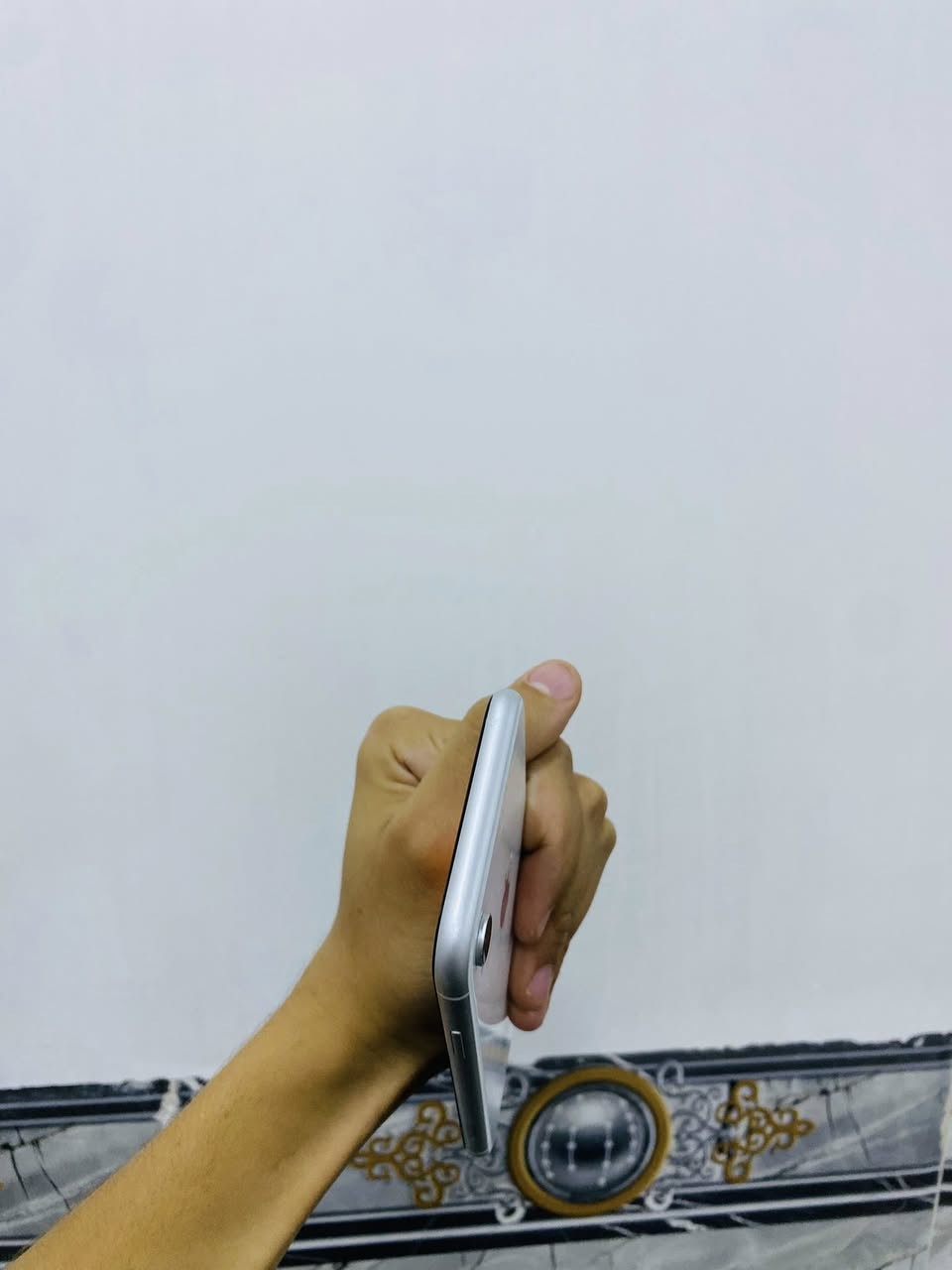 السلام عليكم للبيع ايفون اكس ار 
الجهاز فقط مبدل بطارية !!!! 
بطارية 96
64gb
الجهاز كله شغال ومكفول 
نضافة شاصي 100/100
صوت 
سبيكر 
انترنيت 
كامرات 
السعر ١٦٠الف بي مجال🔥😤
للتصل ***********
مكاني تكريت
