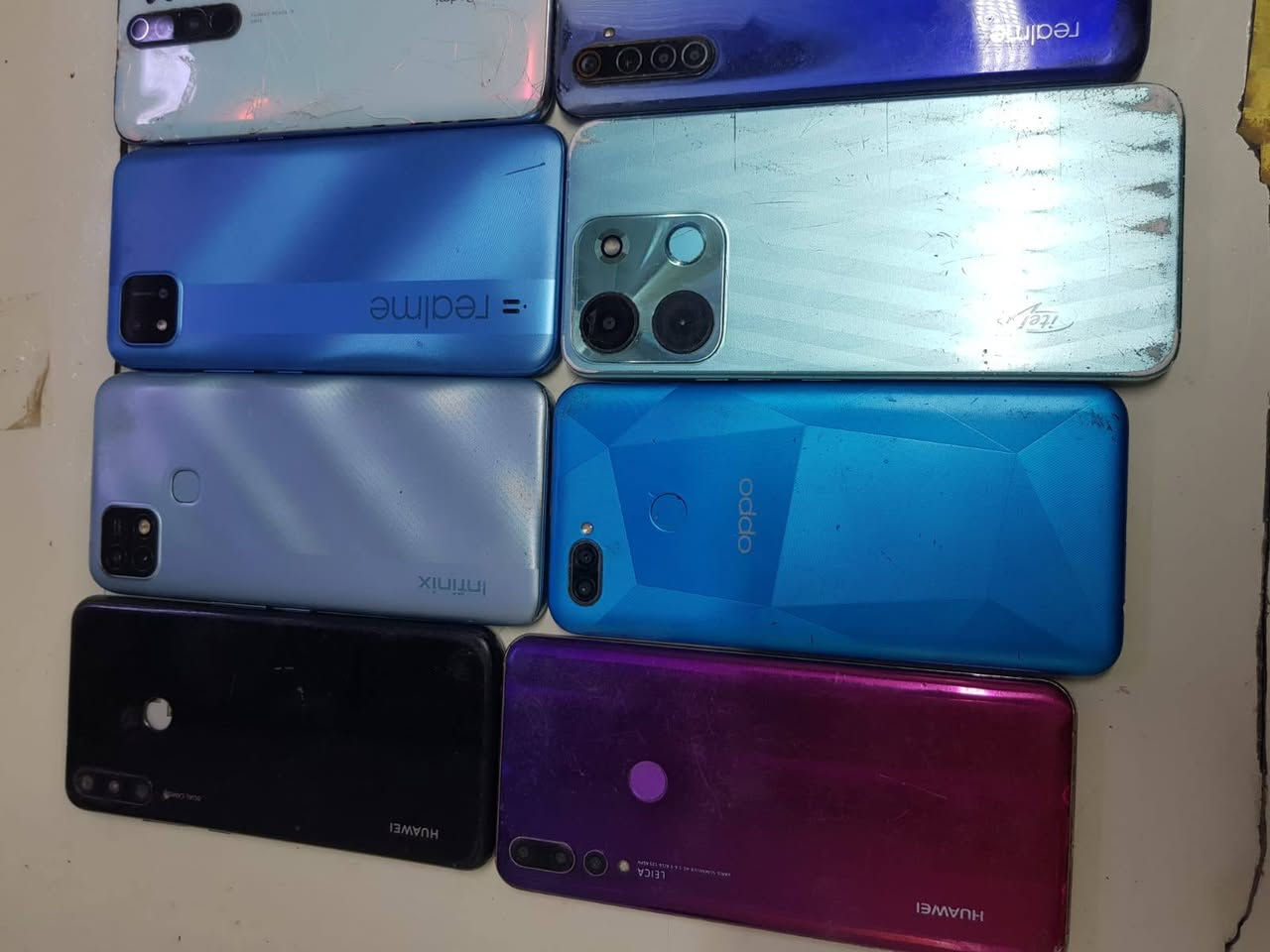 سلام عليكم شباب تصفية محل شلعه 20 جهاز نقص شاشه فقط يوجد توصيل إلى كل المحافظات الاستفسار واتساب ***********
