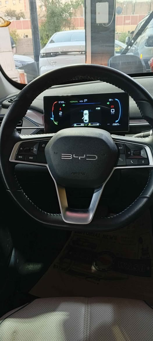 🚗 للبيع ديستروير 2025 ماشية 24 الف تقريباً بيها خدوش مثل ماموضح بالسونار 

✔️ كاميرا خلفية
✔️ حساسات خلفية
✔️ شاشة عدادات رقمية
✔️ مثبت سرعة
✔️ تشغيل بصمة ودخول ذكي
✔️ شاحن لاسلكي للهاتف
✔️ كاميرا 360 درجة
✔️ حساسات أمامية
✔️ نظام المحافظة على المسار
✔️ نظام مراقبة النقطة العمياء
✔️ نظام الكبح التلقائي للطوارئ
✔️ مكيف أوتوماتيك
✔️ منافذ USB أمامية وخلفية 

السعر:18.500.000
واتساب *********** بغداد, العراق
