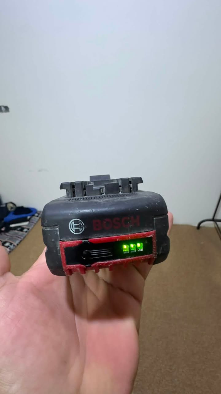 بطاريات بوش 
سلام عليكم بطاريتين بحاله ممتازه تكدرون بحثون عنهن وتشوفون سعرهم وشراي بي خير ويدلل لابطاريات اصليات ماخذهم من شركه الصرد تاخذهن شرط الفحص ول استخدام سعرهن ثنينهن ١٣٥


**إذا كنت صاحب هذا الإعلان وتريد حذفه لأي سبب، رجاءا أرسل رسالة إلى الدعم الفني**