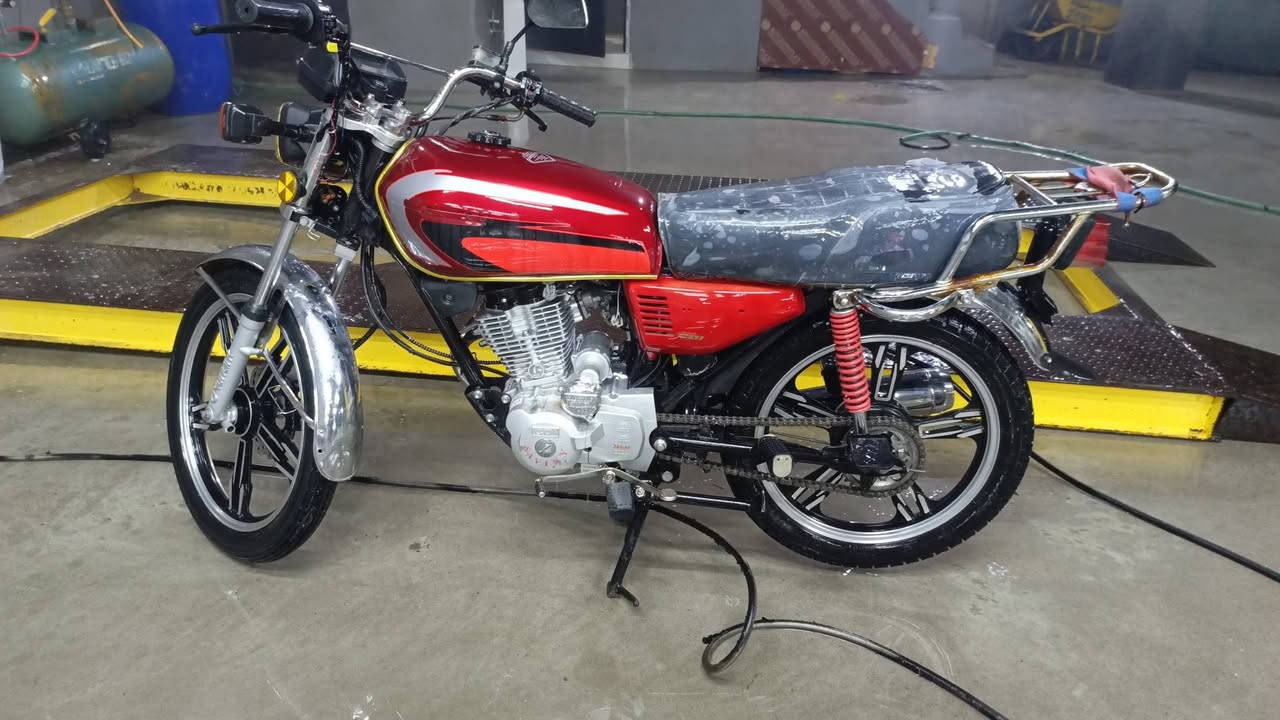 سلام عليكم ماطور سلف 5 كير 2021 كامل امكل ماطور ماممفتوح شرط منفيس  لا صرف ولا نفخ دبلات شغاله  وارمنيه شغاله مكينه خرس... مراوس ويا ماطور 2020 او 2021 وفوك 🌺يكون نفس النضافه.... الرقم ***********
