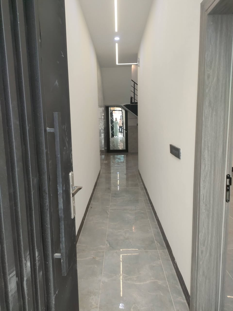 دار للبيع  كركوك حي الاسرى مفقودين 
قرب جامع حق المبين 

المساحة 100/م
البيت زيرو 🏦
السعر 126💵
مكتب ليث للعقار سايدين حي العسكري قرب سنترا الزوراء اتصلو وتدللون 🌐🌏
☎️***********ابو رفل 
☎️***********ابو رفل 

1️⃣ يوجد بيوت  للبيع  سكني تجاري🏭
2️⃣ يوجد اراضي للبيع سكني زراعي🏡

🔹 نستقبل كافه العروض التجاريه والسكنيه 
🔹وعروض الايجارات على مدار 24 ساعه
