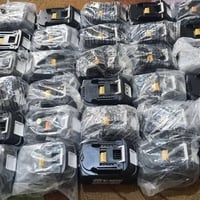 بطارية دريل ماكيتا • ١٠ خلايا • ٢٠ قطعة