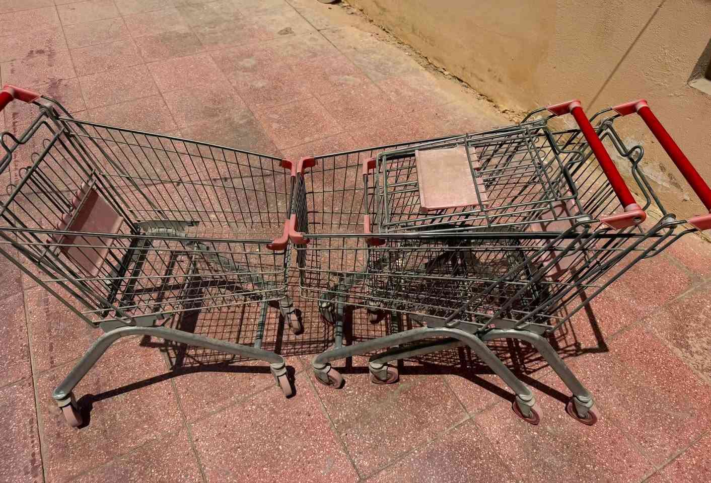 عرباين تسوق عدد 3 وسلات تسوق عدد5 / النجف
السعر 150 ألف/***********
