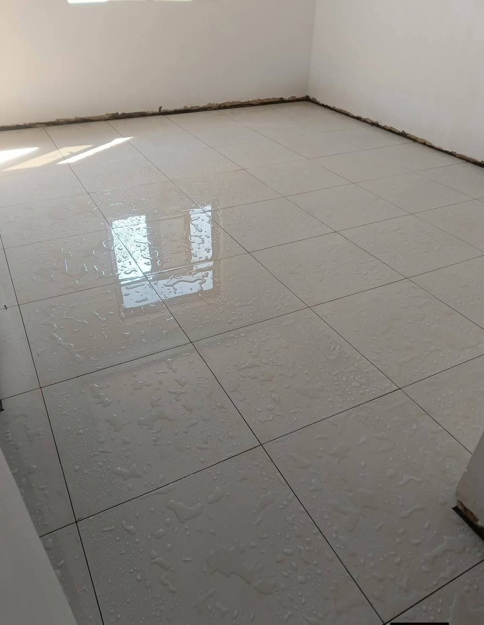 هدا جزء صغير من شغلي هدا رقمي *********** خبرني تدلل
