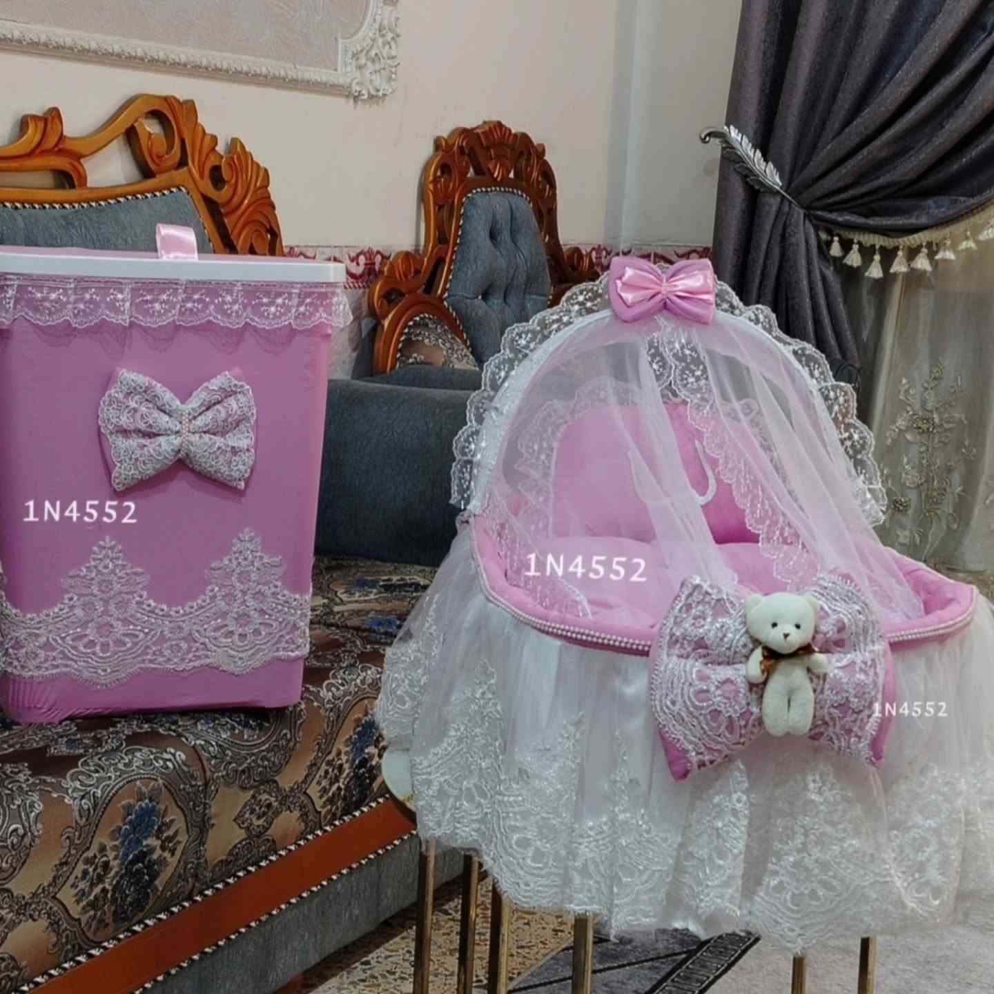 #جزء_من_عملي 🌸
شغلي حسب الطلب 🩷
يوجد خدمة توصيل داخل الكوت والمحافظات 🚖🚕
لطلب والاستفسار دايركت 📦📥


**إذا كنت صاحب هذا الإعلان وتريد حذفه لأي سبب، رجاءا أرسل رسالة إلى الدعم الفني**