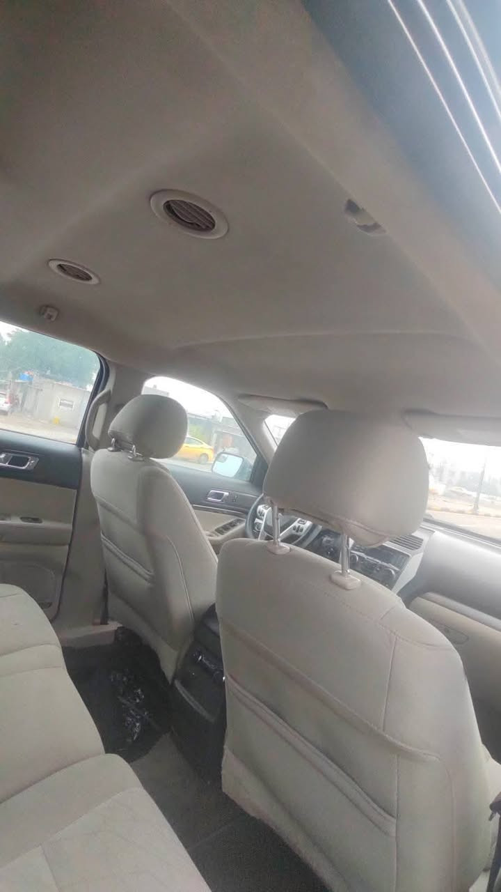 السلام عليكم. فورد اكسبلور 2013 بغداد تحويل مباشر. ٧راكب تبريد ٣قطع ماشية ١٢٠ الف ميل مكينة وكير وصدر وتبريد جيد شرط فور ويل قطعتين صبغ باب السائق والجاملغ جهة السائق فقط تدفئة شغالة. اي كلوب بالدشبول ماكو وحتى والسيرفس طافي. سيارة خير من الله وجاهزة. بغداد حي العامل *********** السعر ١٣٠ ومجال بسيط
