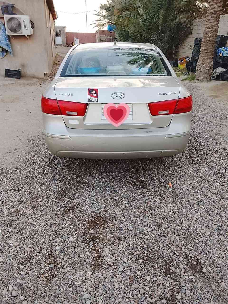 سلام عليكم
سوناتا ٩ امريكي للبيع  ضرر تريشه جهه اليمنه وجاملق 

السونار موجود محرك ٢٤٠٠ السياره متصرف عليهه ربع 

كامله مكمله مال جناي مكاني سبع البور 

السعر ١١٨ وبيه مجال شي قليل***********
***********
