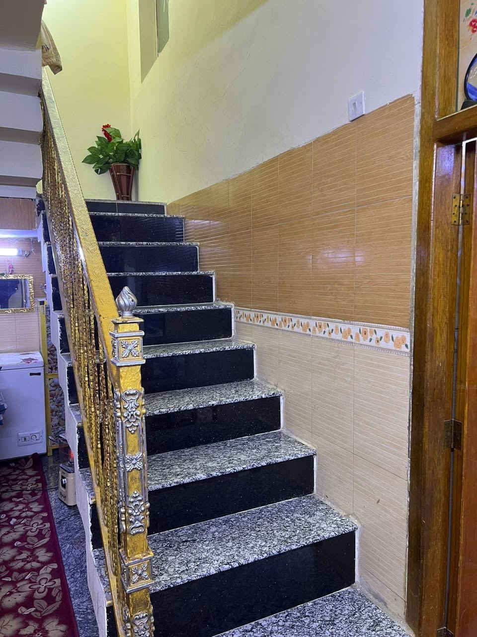 دار مساحة  200  م
واجهه 10 نزال  20
طابو ملك صرف     
يباع كامل. او تقسيم  حسب طلب 
يحتوي ع 4 غرف نوم  هول استقبال صحيات البيت بلكامل كرانيت درجة اولى
الموقع فلكة الحدادين  شيخ وعد 
بناء جديد 
سعر 300 
التواصل خاص او واتساب 
***********
